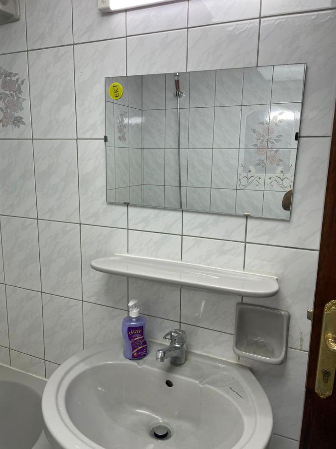 Brand New Boys Hostel 5 Min Walk From Burjuman Metro Station Exit-4 With All Brand New Furnishings & Free Facilities Dubai Exteriör bild